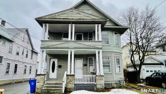 58 E Pearl St in Torrington, CT - Building Photo