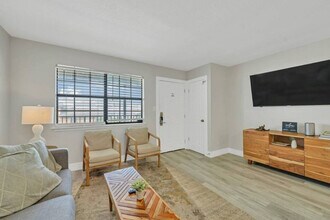 312 Bream Ave, Unit SI ID1502002P in Fort Walton Beach, FL - Building Photo - Building Photo