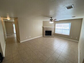 108 Hague St in Hutto, TX - Building Photo - Building Photo