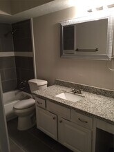 5811 Woodmancote Dr in Humble, TX - Building Photo - Building Photo