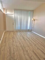 1070 98th St in Bay Harbor Islands, FL - Building Photo