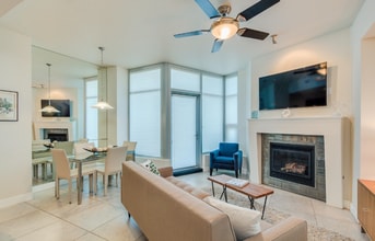 140 E Rio Salado Pkwy in Tempe, AZ - Building Photo - Building Photo