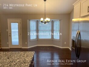 214 Westridge Parc Ln in Ellisville, MO - Building Photo - Building Photo