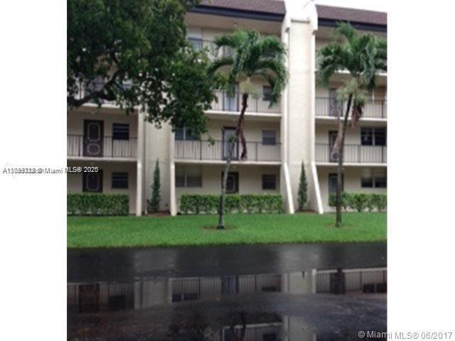 property at 9430 Poinciana Pl