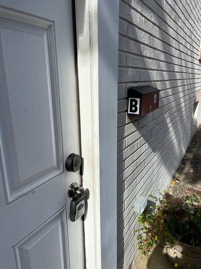 1937 Gough St in Baltimore, MD - Building Photo - Building Photo