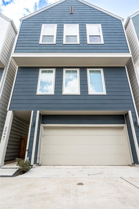 2056 Johanna Dr in Houston, TX - Building Photo