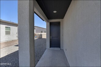 11499 Summer Dr, Unit A in Socorro, TX - Building Photo - Building Photo