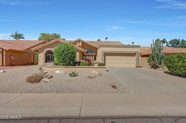 9214 W Kerry Ln in Peoria, AZ - Foto de edificio - Building Photo