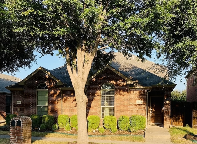 property at 4913 6 Gun Ln