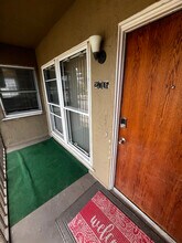 2716 W 101st St in Inglewood, CA - Foto de edificio - Building Photo