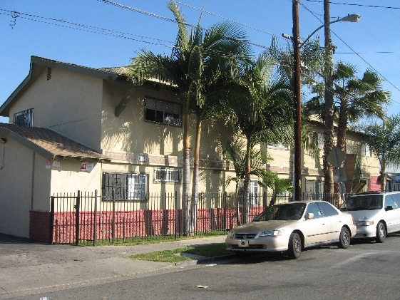 Compton Apartments in Compton, CA - Building Photo