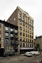 28-30 E 4th St in New York, NY - Building Photo - Building Photo