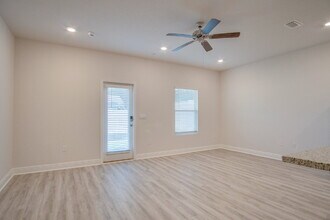 8686 Meadow Flower Ln in Pensacola, FL - Building Photo - Building Photo