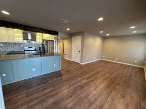 12511 Tapadero Way in Castle Pines, CO - Foto de edificio - Building Photo