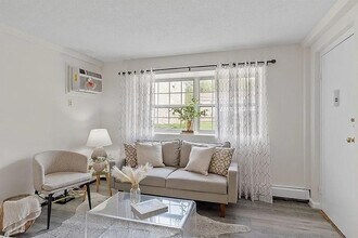 70 A Washington Park Dr in Andover, MA - Building Photo - Building Photo