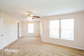 12954 Old Glory Dr in Fishers, IN - Foto de edificio - Building Photo
