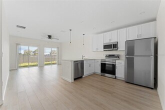 2545 Slim Haywood Ave in Tavares, FL - Building Photo - Building Photo