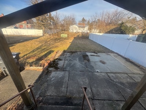 30 Metacomet Ave in East Providence, RI - Building Photo - Building Photo