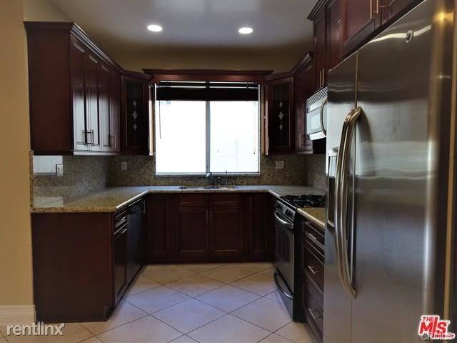 10630 Wilkins Ave-Unit -Apt 102 in Los Angeles, CA - Building Photo