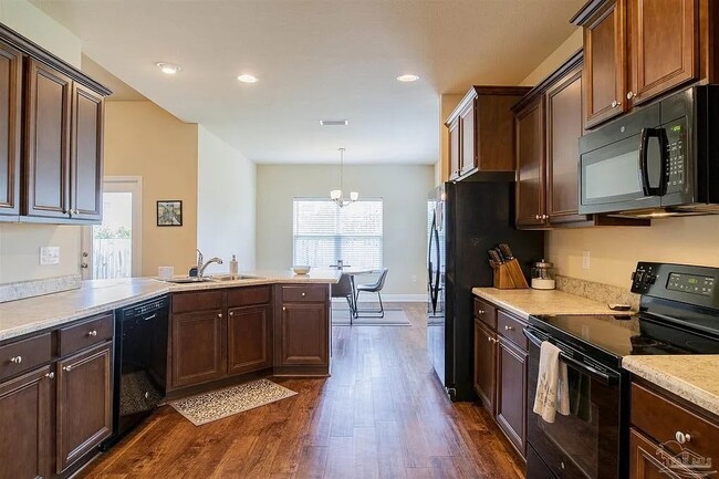 8746 Bradfield Dr in Pensacola, FL - Building Photo - Building Photo