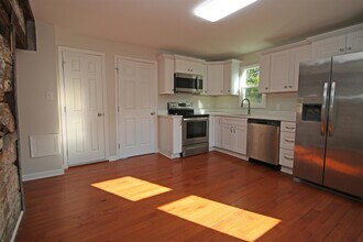 169 W Lee St in New Market, VA - Building Photo - Building Photo