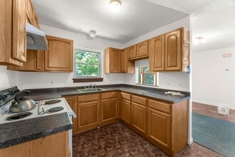 33 Guilford St in Hartford, CT - Building Photo - Building Photo