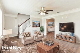 204 Merritt Dr in La Vergne, TN - Foto de edificio - Building Photo