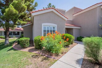 2929 W Yorkshire Dr in Phoenix, AZ - Building Photo - Building Photo
