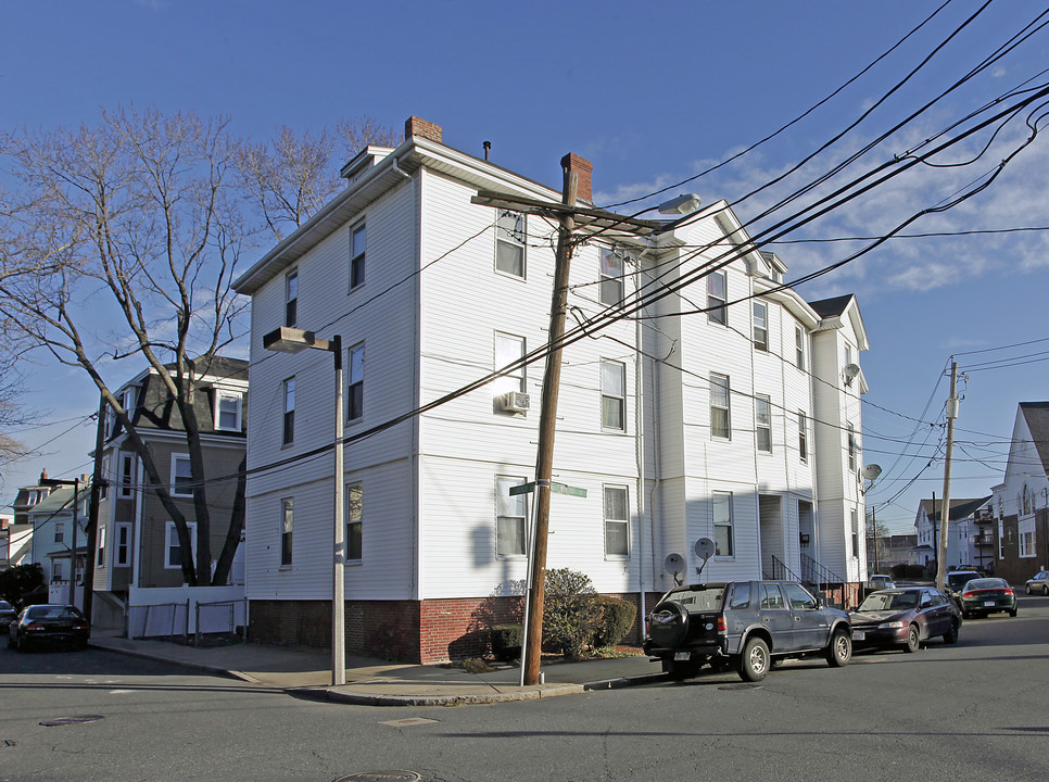 36-38 Walnut St in Boston, MA - Building Photo