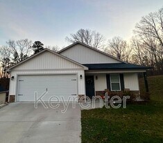 8025 Poplar Grv Ln in Powell, TN - Building Photo