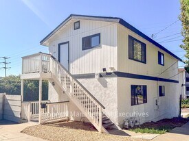 3405 Wightman St in San Diego, CA - Building Photo