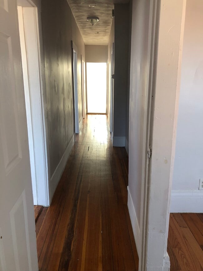 103 Intervale St, Unit 3 in Boston, MA - Foto de edificio - Building Photo