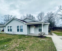 5443 Banyan Trace Dr in Baton Rouge, LA - Building Photo