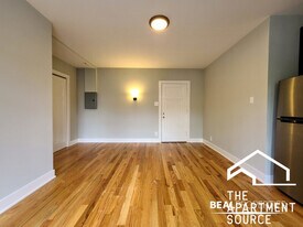 4546 N Damen Ave in Chicago, IL - Building Photo