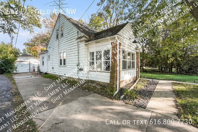 property at 542 Fairfield Ave NW
