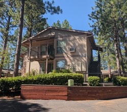 Springhill Gardens Apartments in Grass Valley, CA - Foto de edificio - Building Photo