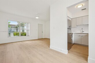 221 Antiquera Ave in Coral Gables, FL - Building Photo - Building Photo