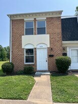 4630 Greenwood Dr in Portsmouth, VA - Building Photo