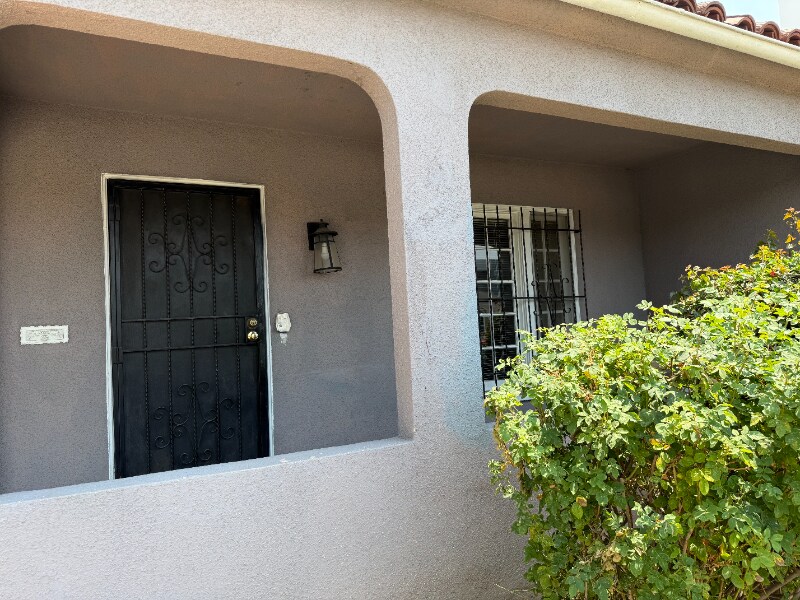 1850 S Curson Ave in Los Angeles, CA - Building Photo