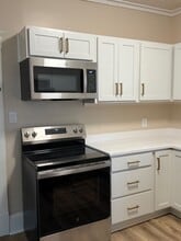 146 Wadsworth Ave in Cuyahoga Falls, OH - Building Photo - Building Photo