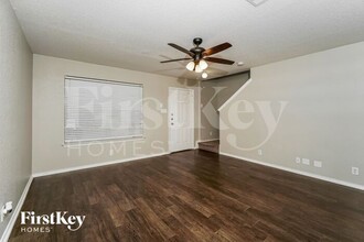 118 Cindy Lou Dr in San Antonio, TX - Building Photo - Building Photo