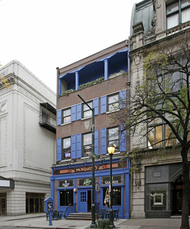 1116 Walnut St in Philadelphia, PA - Building Photo - Building Photo