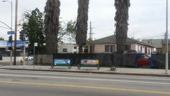 5400 S Figueroa St Apartments