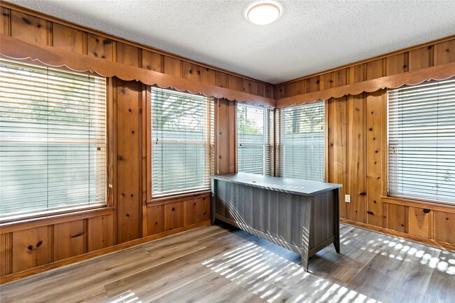 2530 Wordsworth St in Houston, TX - Building Photo - Building Photo