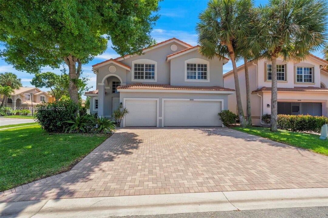 5050 Greenwich Preserve Ct in Boynton Beach, FL - Building Photo