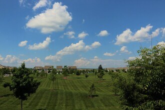 2B Ellington Road in Mechanicsburg, PA - Foto de edificio - Building Photo