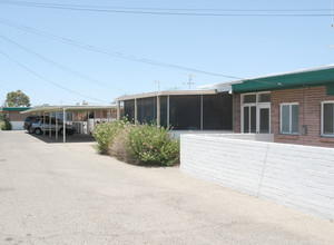 3316-3342 E 1st St in Tucson, AZ - Foto de edificio - Building Photo