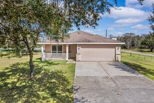 3141 County Rd 81 in Rosharon, TX - Building Photo