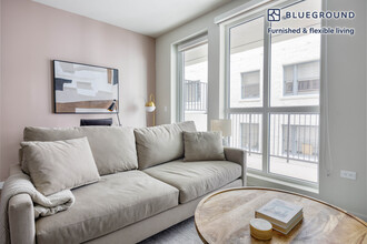 1818 N Cherokee Ave, Unit FL3-ID1199 in Los Angeles, CA - Building Photo - Building Photo