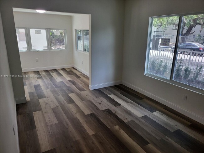 285 NE 80th Terrace in Miami, FL - Building Photo - Building Photo